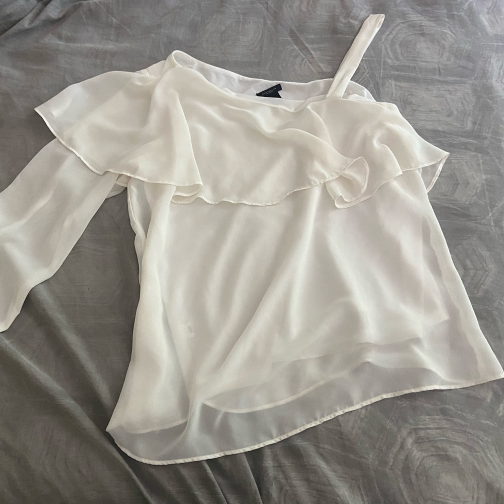 White one shoulder long sleeve blouse